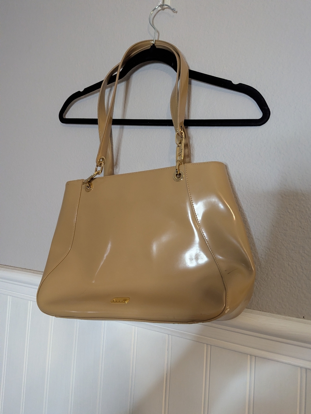 Y2K Vintage Guess Beige Patent Tote Shoulder Bag
